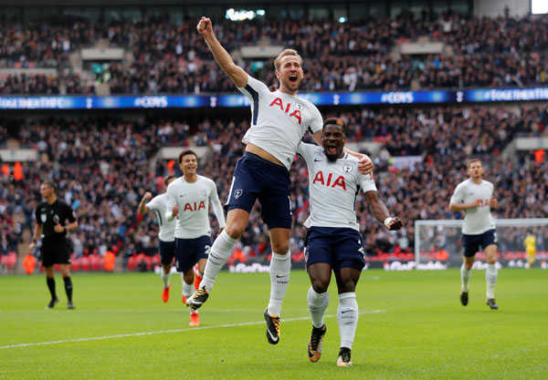 Harry Kane thăng hoa, Spurs hủy diệt Liverpool