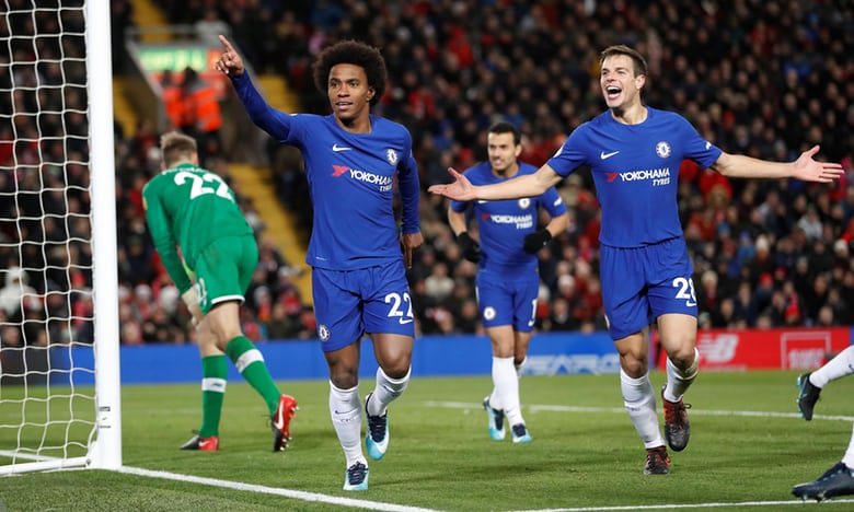 Willian giúp Chelsea thoát thua tại Anfield