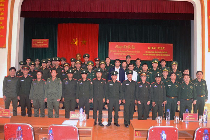 Huấn luyện nghiệp vụ cho cán bộ Bộ Chỉ huy quân sự tỉnh Hủa Phăn Lào ​