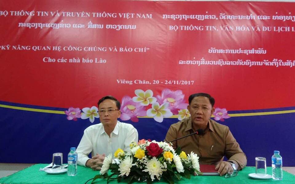 Khai giảng lớp“Kỹ năng quan hệ công chúng và báo chí” cho các nhà báo Lào