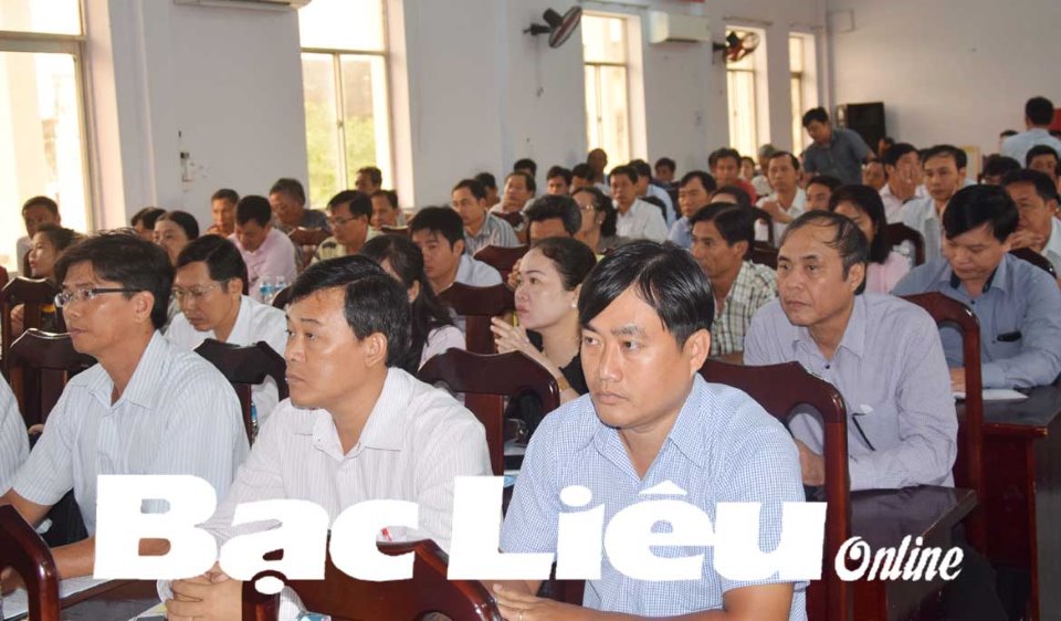 Đoàn đại biểu Quốc hội tỉnh tiếp xúc cử tri huyện Hòa Bình