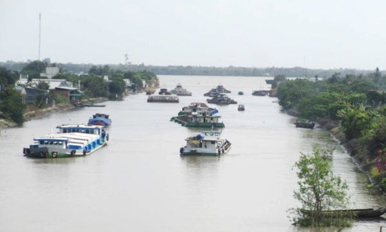 Xử lý nghiêm tiêu cực trong kinh doanh vận tải thủy nội địa