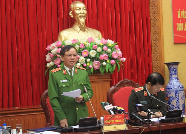 Không bỏ sổ hộ khẩu, thực hiện lộ trình thay đổi phương thức quản lý dân cư bằng công nghệ thông tin
