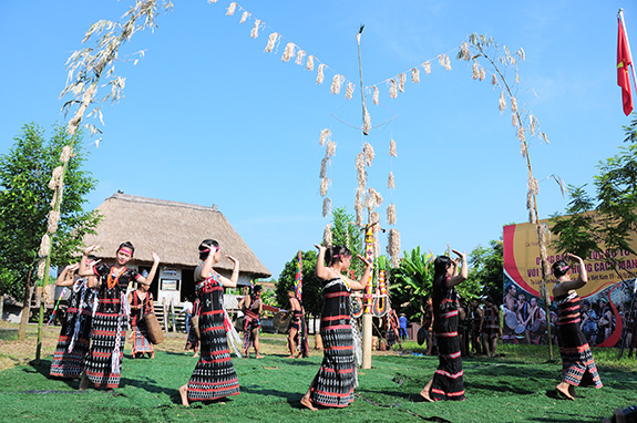 Tuần “Đại đoàn kết các dân tộc - Di sản văn hóa Việt Nam” năm 2017