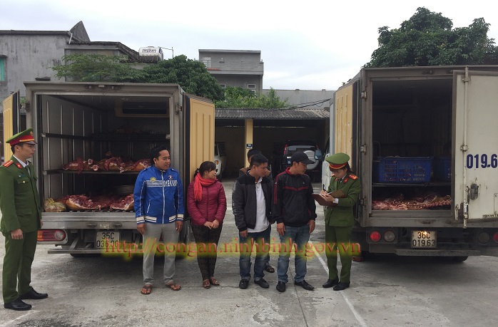Ninh Bình Thu giữ gần 1 tấn thực phẩm không hóa đơn chứng từ và kiểm dịch ​