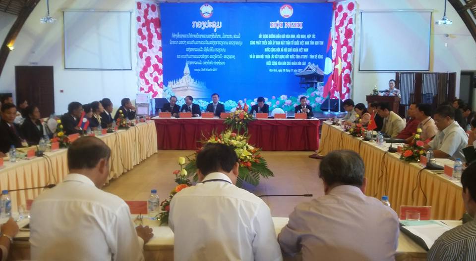 Xây dựng đường biên giới hòa bình, hữu nghị giữa tỉnh Kon Tum Việt Nam và tỉnh Atapư, tỉnh Sê Kông Lào