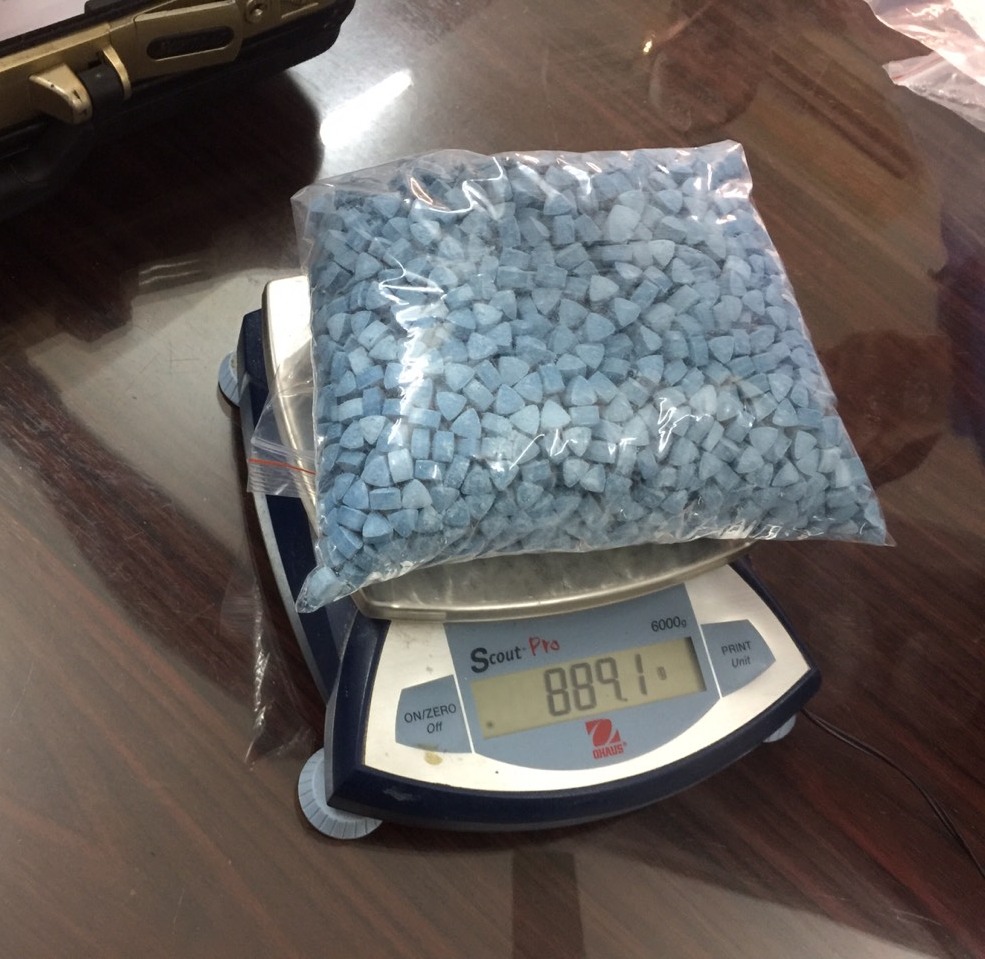Bắt giữ 8 kg ma túy vận chuyển qua đường chuyển phát nhanh