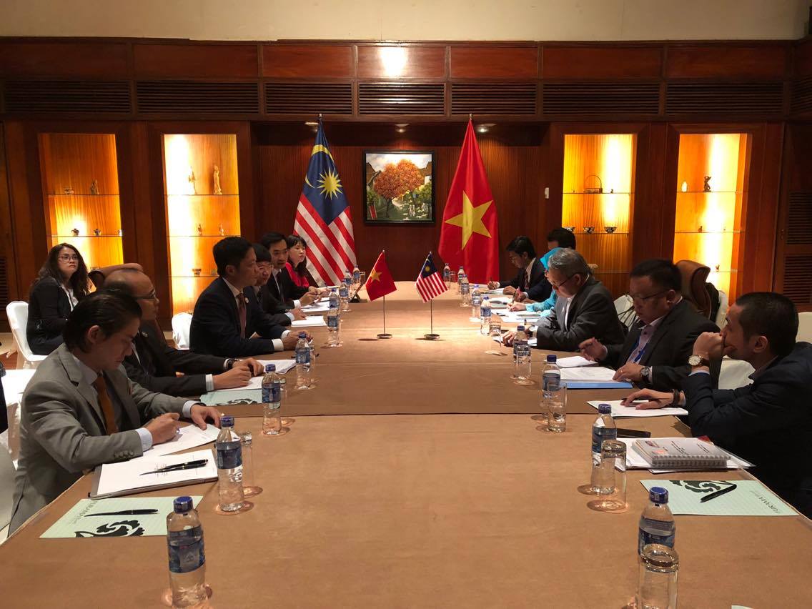 Bộ Thương mại quốc tế và Công nghiệp Malaysia làm việc với Bộ Công Thương trong khuôn khổ APEC