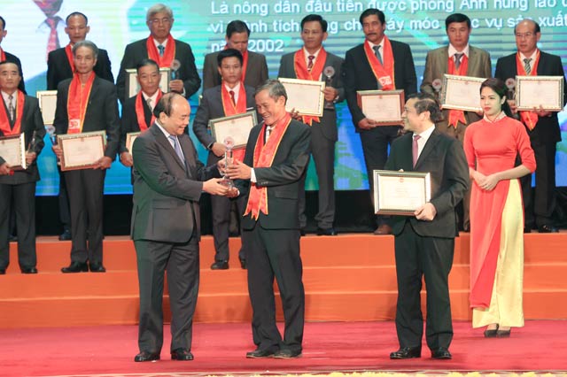 Giữ vững danh hiệu Anh hùng Lao động thời kỳ đổi mới