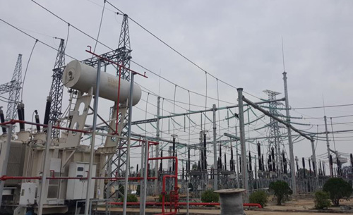 Hoàn thành lắp đặt hệ thống cột, xà Trạm biến áp 220kV Đồng Hới
