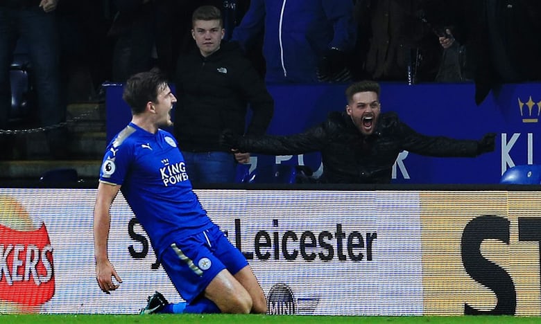Mất điểm ở King Power, M U bị Man City bỏ xa 13 điểm