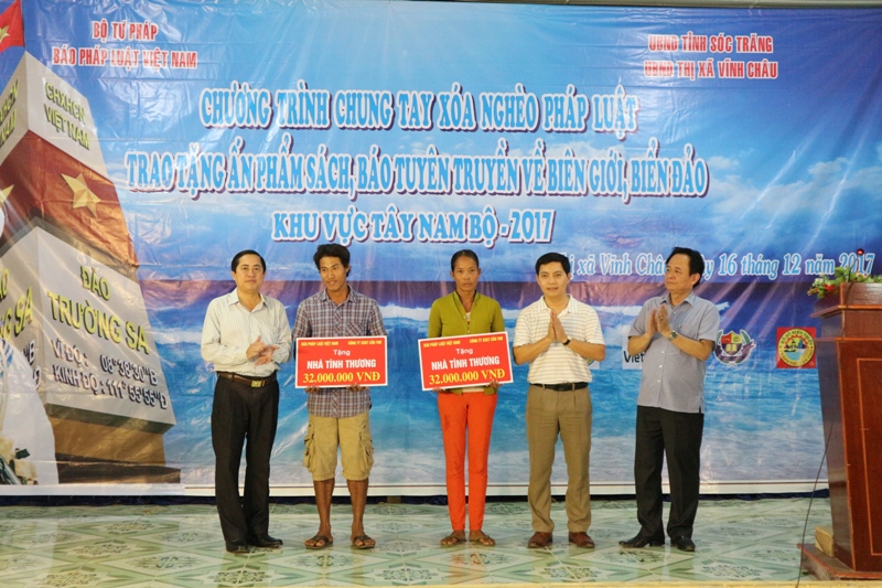 Chung tay xóa nghèo pháp luật về biên giới, biển đảo khu vực Tây Nam Bộ