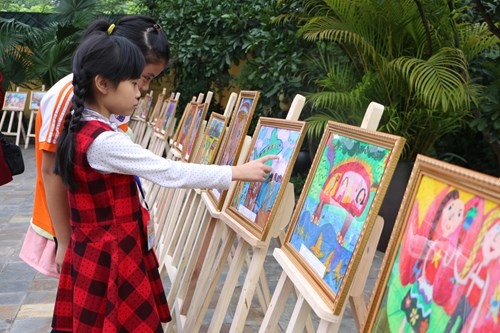 Trao giải Cuộc thi vẽ tranh toàn quốc Đan Mạch trong mắt em 2017 - Em vẽ giấc mơ