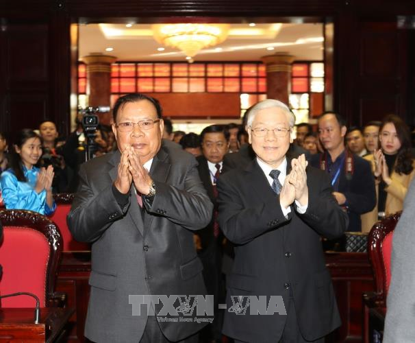 Tổng Bí thư, Chủ tịch nước Lào gặp gỡ cựu quân tình nguyện, chuyên gia Việt Nam tại Lào và thế hệ trẻ hai nước