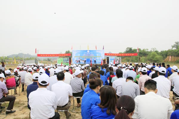 Đẩy mạnh phong trào Vệ sinh yêu nước, nâng cao sức khỏe nhân dân”