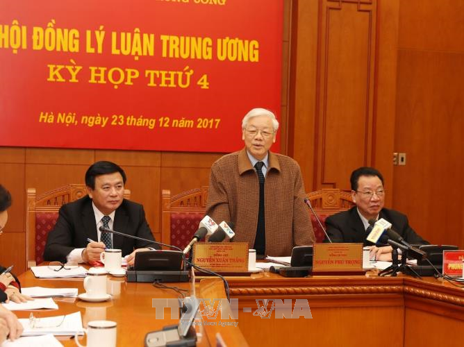 Lý luận phải vươn lên dẫn đường và đồng hành với thực tiễn