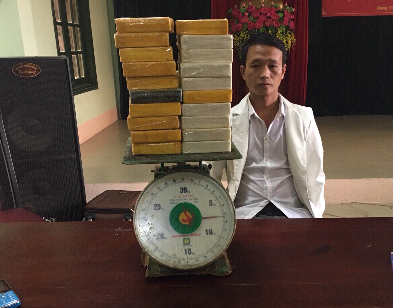 Quảng Ninh Bắt giữ đối tượng vận chuyển 20 bánh heroin