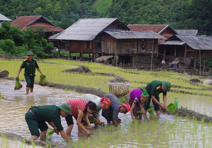“Chung sức” với đồng bào nghèo