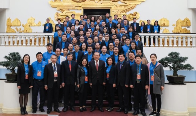 Phó Thủ tướng Thường trực Chính phủ Trương Hòa Bình gặp mặt 70 Chủ tịch Công đoàn cơ sở xuất sắc tiêu biểu