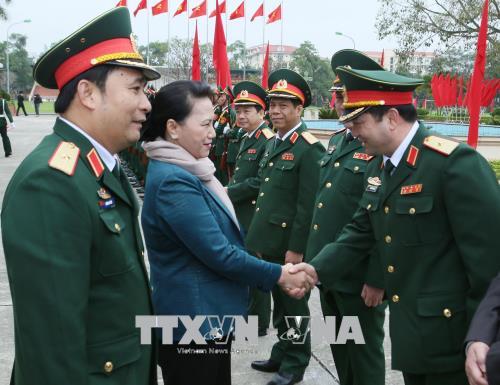 Chủ tịch Quốc hội Nguyễn Thị Kim Ngân thăm và làm việc tại Bộ Tư lệnh Quân khu 2