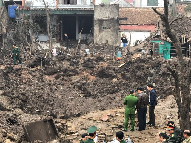 Tàng trữ, mua bán trái phép vũ khí quân dụng bị xử lý thế nào