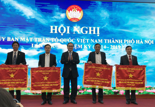 Phát huy vai trò trung tâm của khối đại đoàn kết, làm tốt hơn nữa việc tạo đồng thuận xã hội