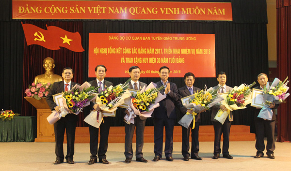 Nâng cao niềm tin, sự tự hào đối với mỗi người làm công tác Tuyên giáo