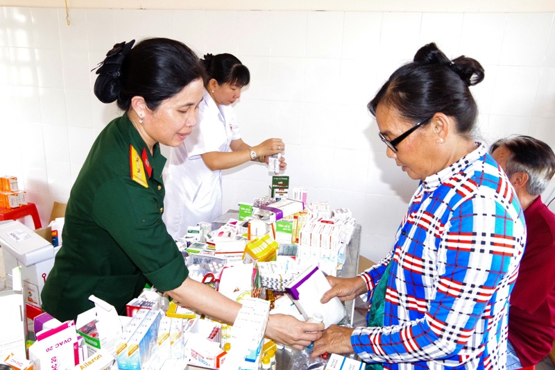 Sóc Trăng Khám bệnh, cấp phát thuốc miễn phí cho gần 400 lượt người dân