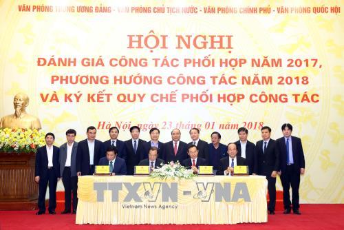Thủ tướng Nguyễn Xuân Phúc 4 Văn phòng Trung ương tiếp tục nâng cao năng lực, hiệu quả công tác tham mưu