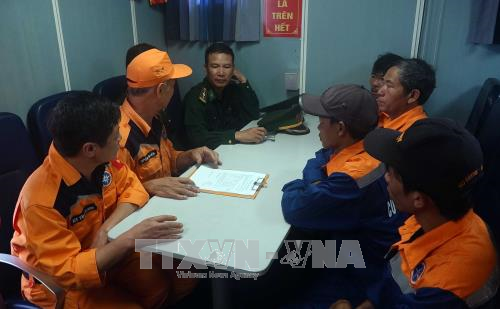 Đà Nẵng Lai dắt tàu bị nạn cùng 4 thuyền viên về đất liền an toàn
