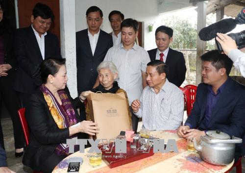 Chủ tịch Quốc hội Nguyễn Thị Kim Ngân thăm và làm việc tại tỉnh Hà Tĩnh
