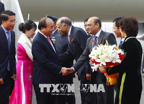 Thủ tướng Nguyễn Xuân Phúc đến New Delhi dự Hội nghị Cấp cao ASEAN - Ấn Độ