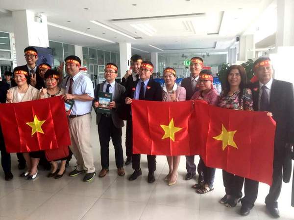 Cổ vũ U23 Việt Nam bằng việc làm ý nghĩa