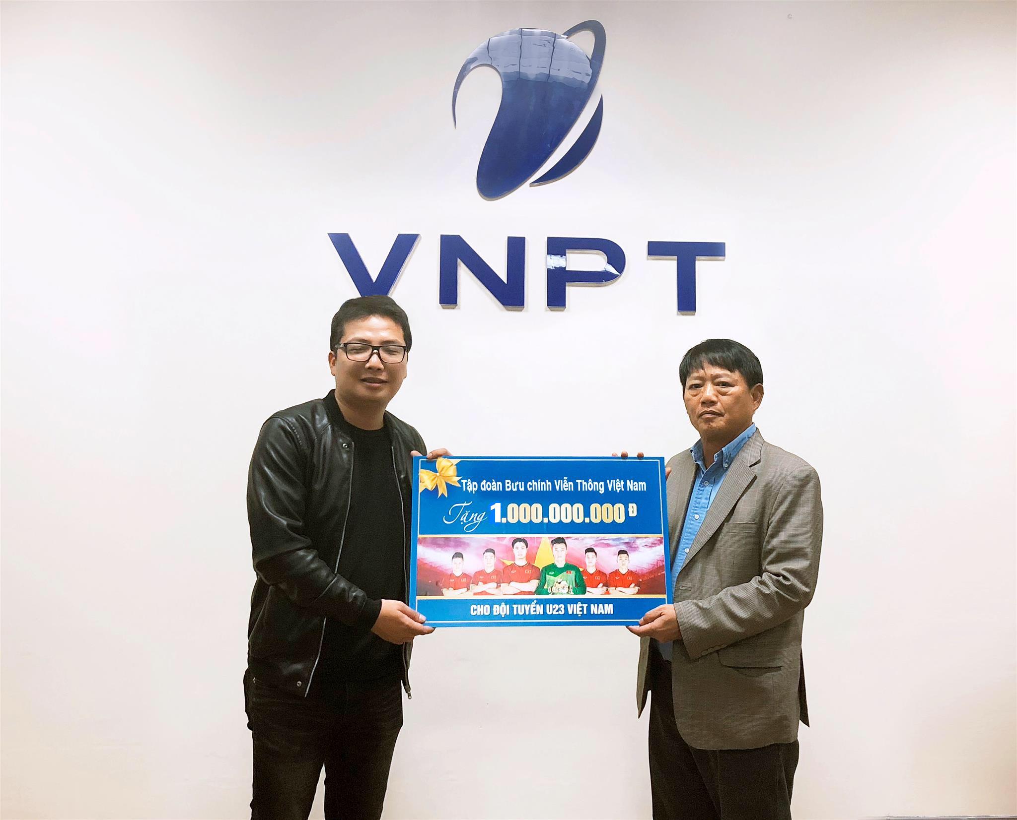 VNPT tặng 1 tỷ đồng cho đội tuyển U23 Việt Nam