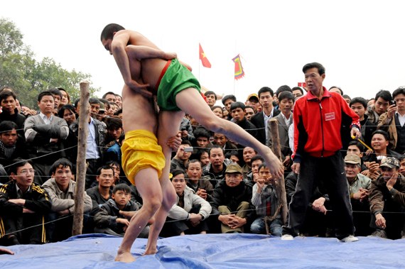 Sới vật ngày Xuân