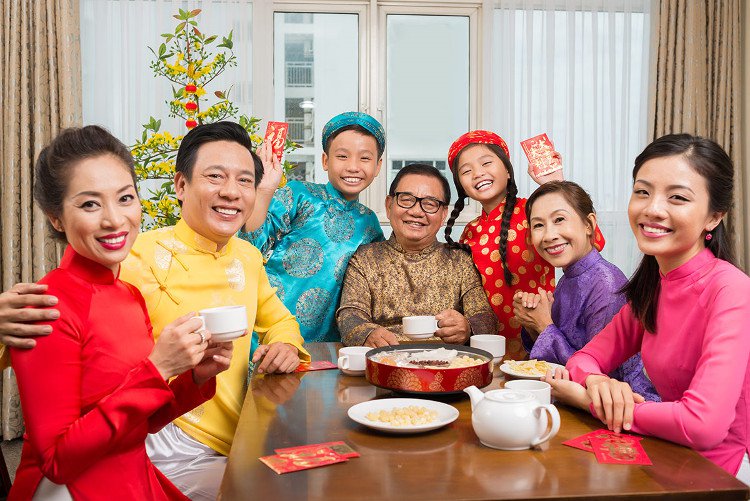 Phong tục chúc tết, mừng tuổi - Những biểu hiện biến tướng