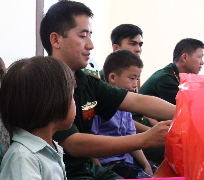Chắp cánh cho những ước mơ của trẻ em nghèo