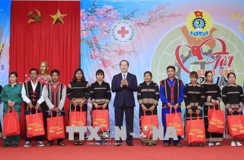 Chủ tịch nước thăm, chúc Tết công nhân, người lao động ngành Cao su Việt Nam