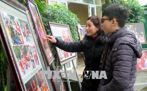 Triển lãm ảnh thời sự - nghệ thuật Bóng đá Việt Nam trong lòng người hâm mộ”