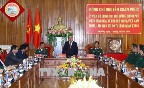 Thủ tướng Nguyễn Xuân Phúc làm việc tại Quân khu 5