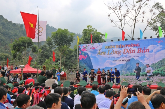 Xuân đến sớm nơi cực Bắc Tổ quốc