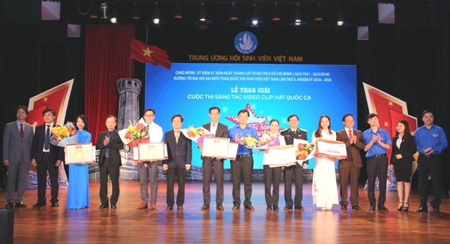 Trao giải Cuộc thi sáng tác video clip hát Quốc ca Tự hào Tổ quốc Việt Nam