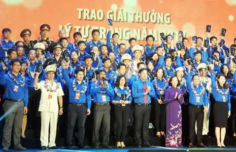 Trao giải thưởng Lý Tự Trọng năm 2018 cho 87 cán bộ Đoàn