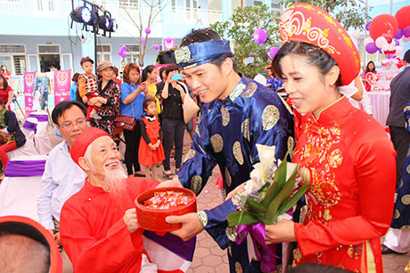 Cán bộ, đảng viên phải thực hiện nghiêm nếp sống văn minh trong việc cưới, việc tang