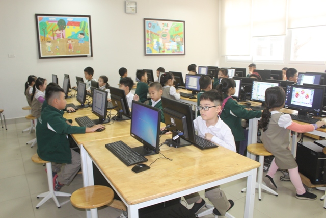 Hưng Yên Sớm làm rõ nguyên nhân nhiều học sinh Trường Đoàn Thị Điểm Ecopark nghỉ học bất thường