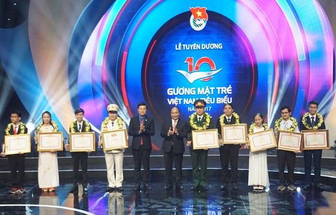 Chung tay bồi dưỡng, chăm lo để phát huy tài năng của các điển hình tiên tiến