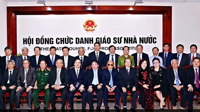 Thường trực Chính phủ kết luận việc xét công nhận chức danh GS, PGS