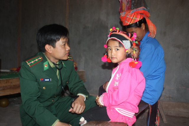 Đồng hành cùng bà con nơi biên cương Tổ quốc