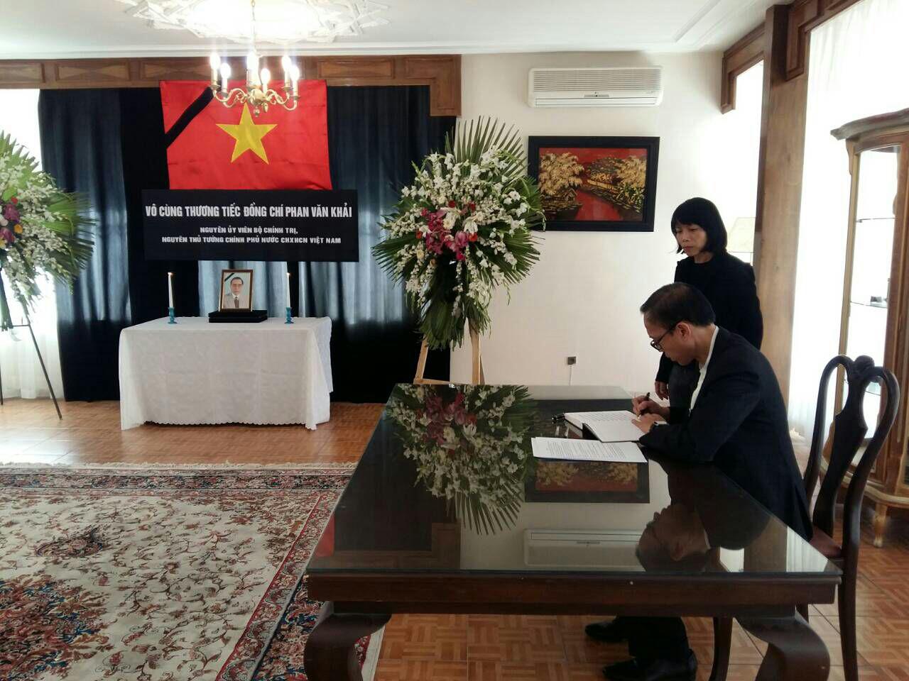 Đại sứ quán Việt Nam tại Iran tổ chức Lễ viếng nguyên Thủ tướng Phan Văn Khải