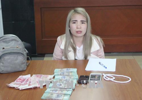Bắt giữ đối tượng vận chuyển tiền trái phép qua biên giới